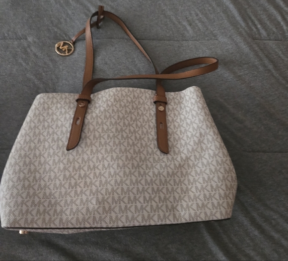 Michael Kors MK Logo Tote - Cream and Tan - Picture 4 of 5